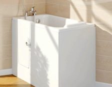 How You Can Save Money – and Water! – with a Walk-In Bath